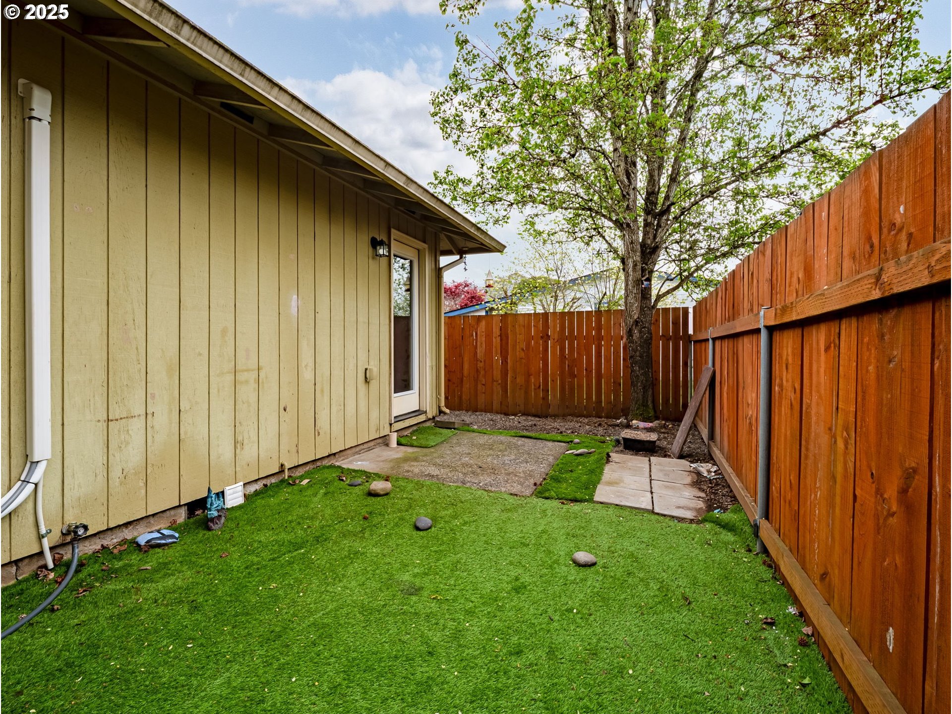 3600 A ST 17