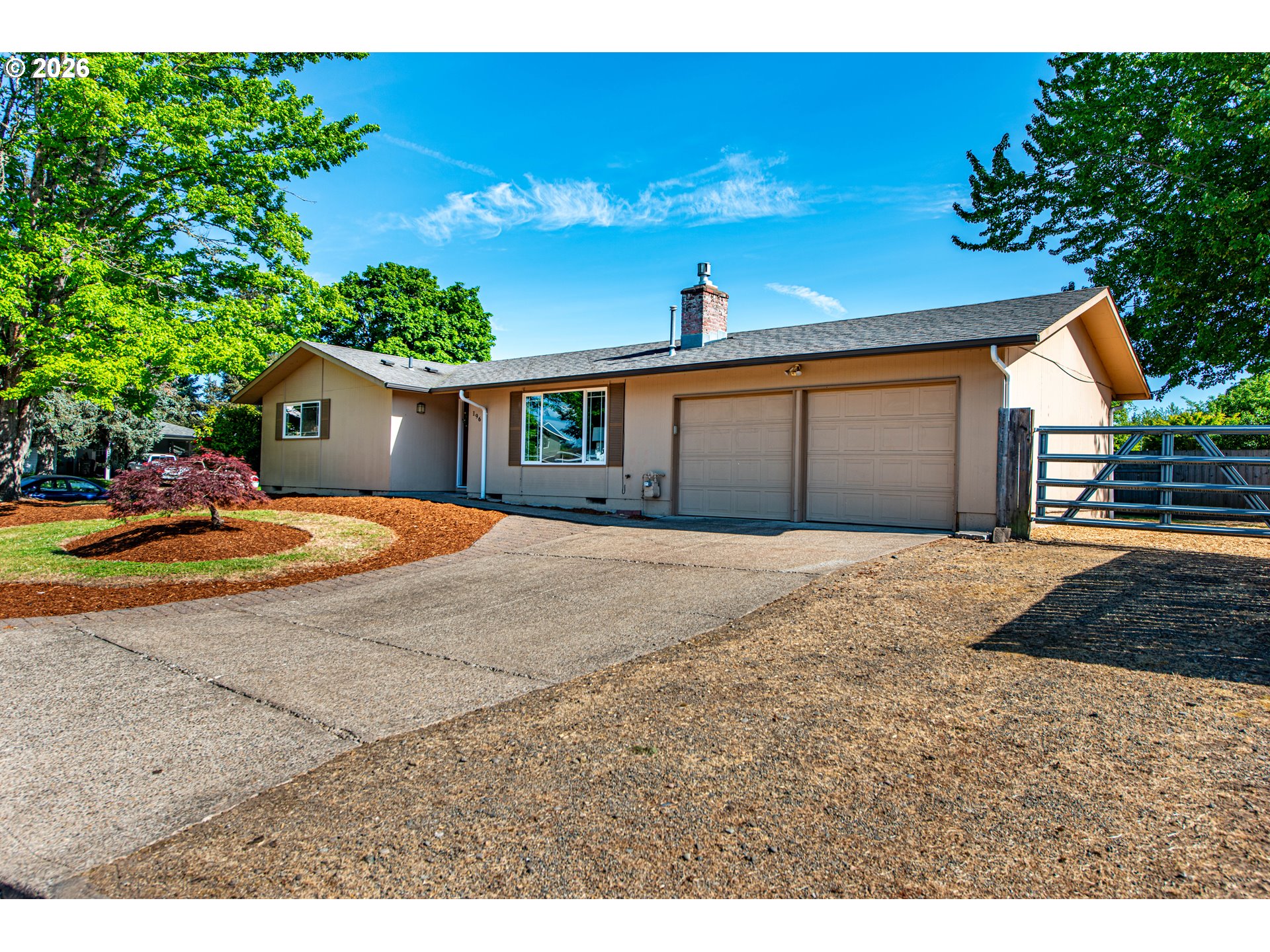 196 MAVERICK AVE