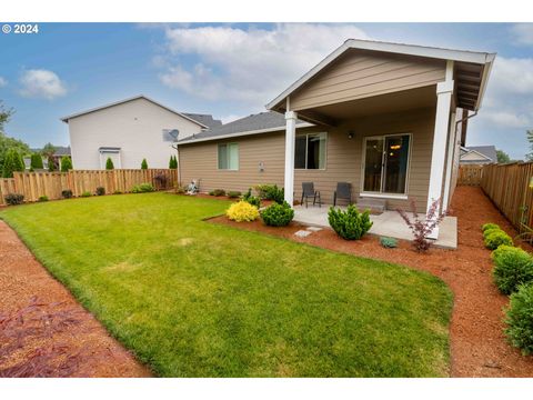 A home in Scappoose