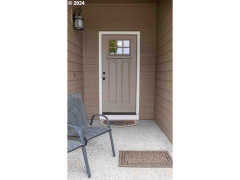 A home in Scappoose