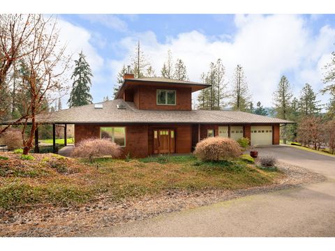 A home in Roseburg