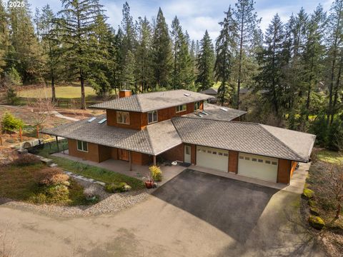 A home in Roseburg