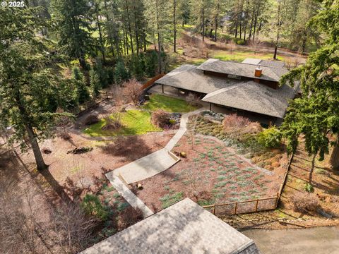 A home in Roseburg