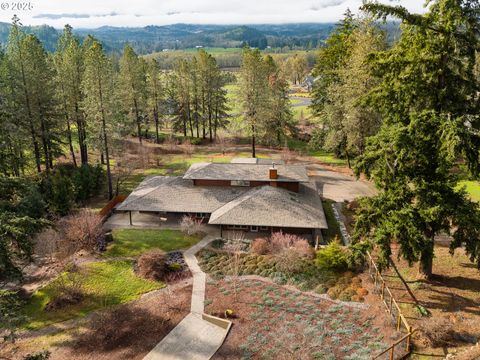 A home in Roseburg