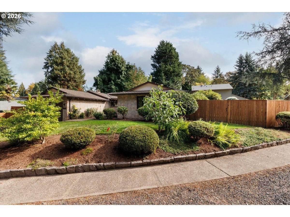 10405 SW PAULINA DR