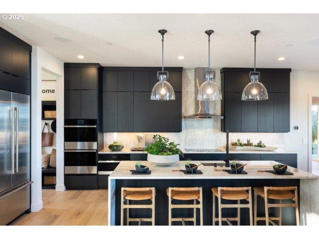 305 W FIR LOOP