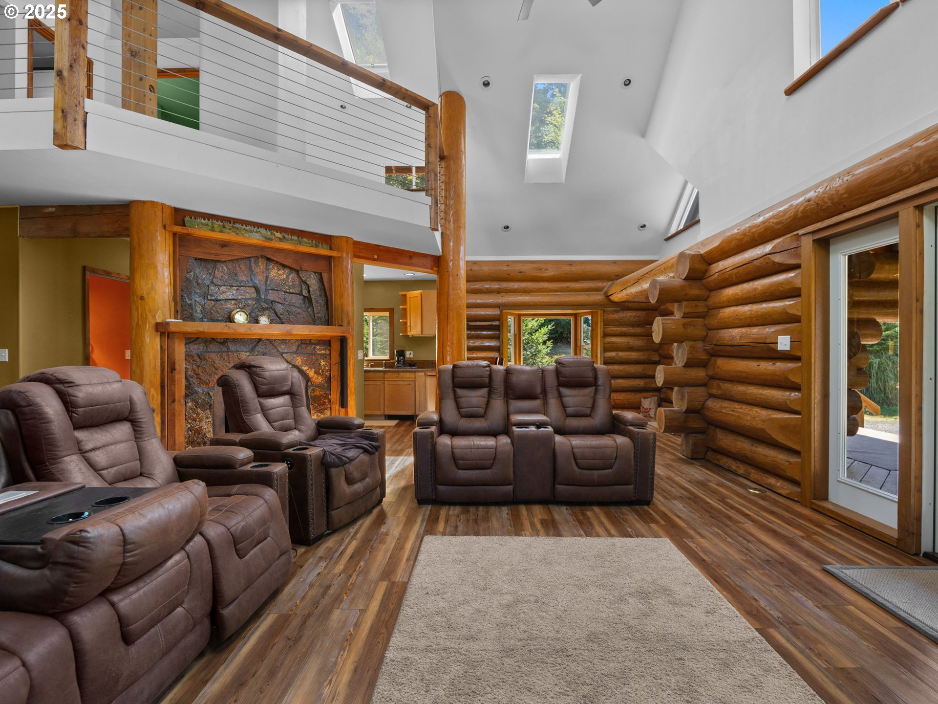 Eagle Creek, Oregon 97022, United States, 3 Bedrooms Bedrooms, ,3 BathroomsBathrooms,Residential,Active,197109