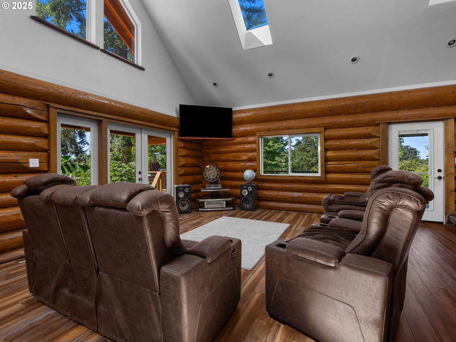 Eagle Creek, Oregon 97022, United States, 3 Bedrooms Bedrooms, ,3 BathroomsBathrooms,Residential,Active,197109