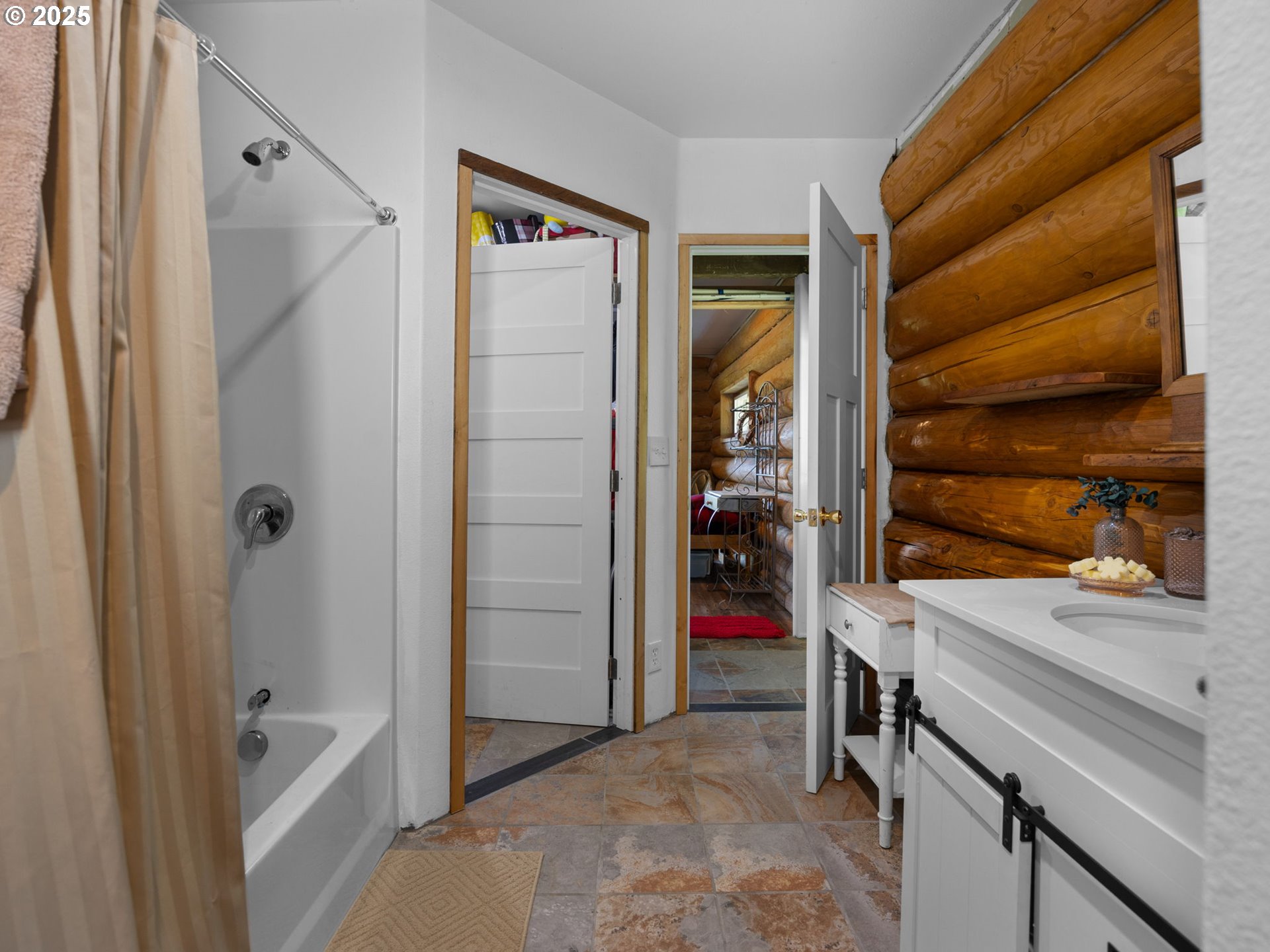 Eagle Creek, Oregon 97022, United States, 3 Bedrooms Bedrooms, ,3 BathroomsBathrooms,Residential,Active,197109