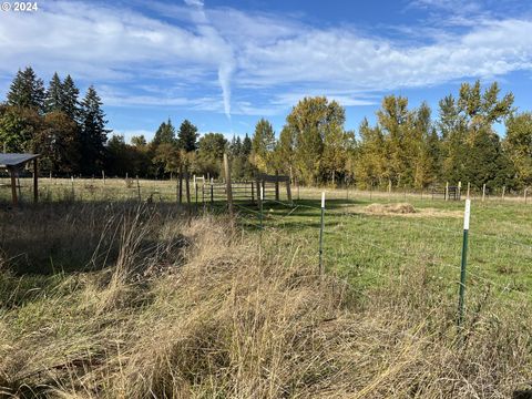 A home in Estacada