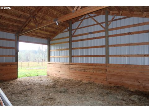 A home in Estacada