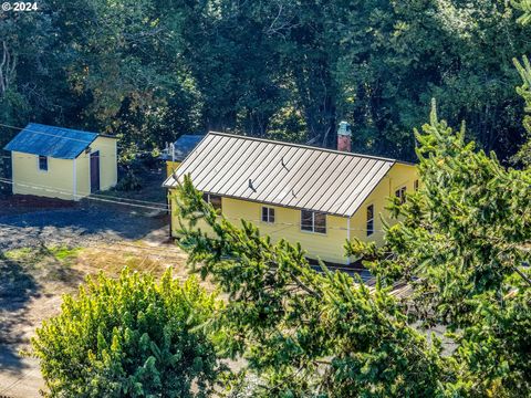 A home in Coquille