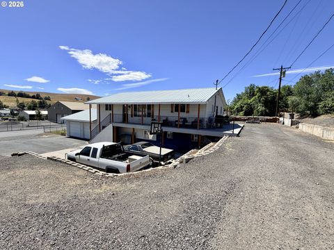 Photo of 325 W Linden Way, Heppner, OR 97836 (MLS # 304933810)