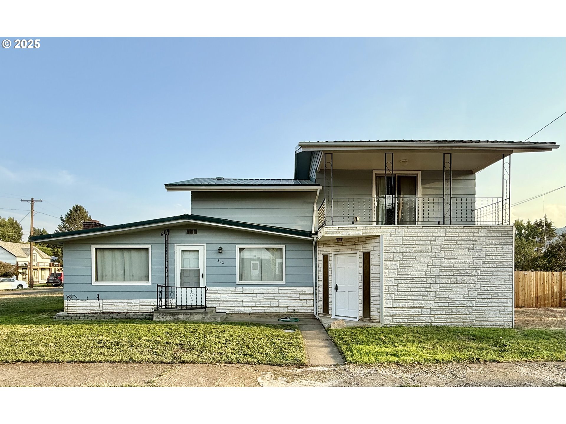Photo 1 of 48 — 362 E Dearborn ST, Union, OR 97883