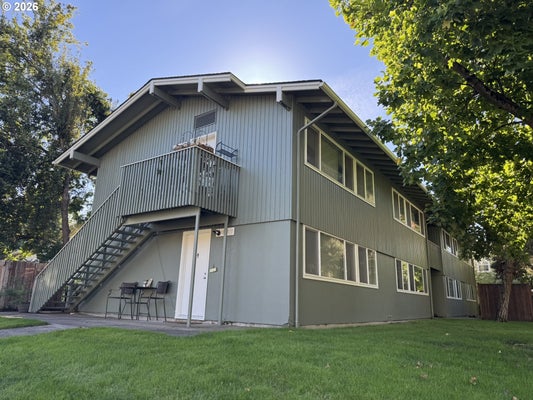 2180 W 17TH CT, EUGENE, OR 97402 - Image 58e2cdfc26b75196f092997fc79eefea/4119732225