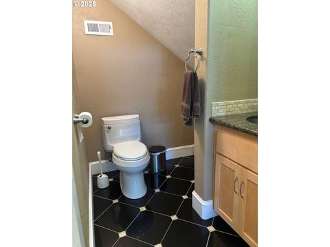 Tiny photo for 34103 Adler Ln, Creswell, OR 97426 (MLS # 370112015)
