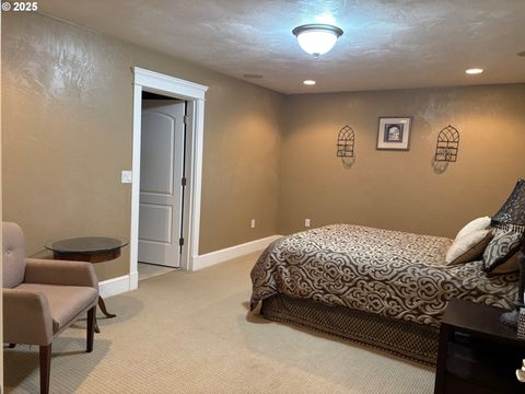 Tiny photo for 34103 Adler Ln, Creswell, OR 97426 (MLS # 370112015)