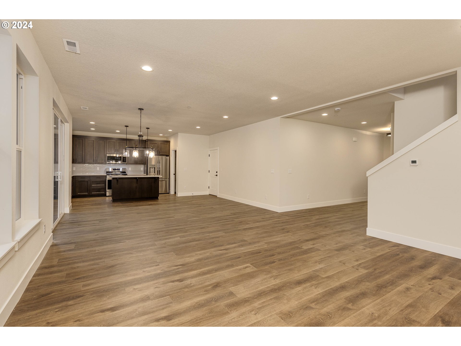 Newberg, Oregon 97132, United States, 3 Bedrooms Bedrooms, ,3 BathroomsBathrooms,Residential,Pending,44681