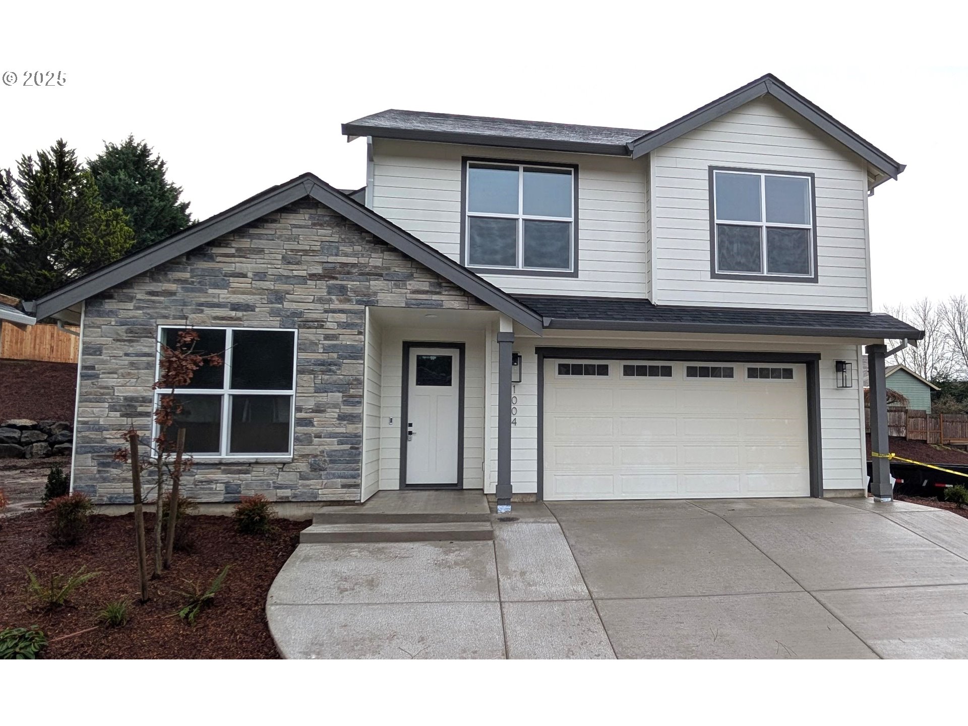 Newberg, Oregon 97132, United States, 3 Bedrooms Bedrooms, ,3 BathroomsBathrooms,Residential,Pending,44681