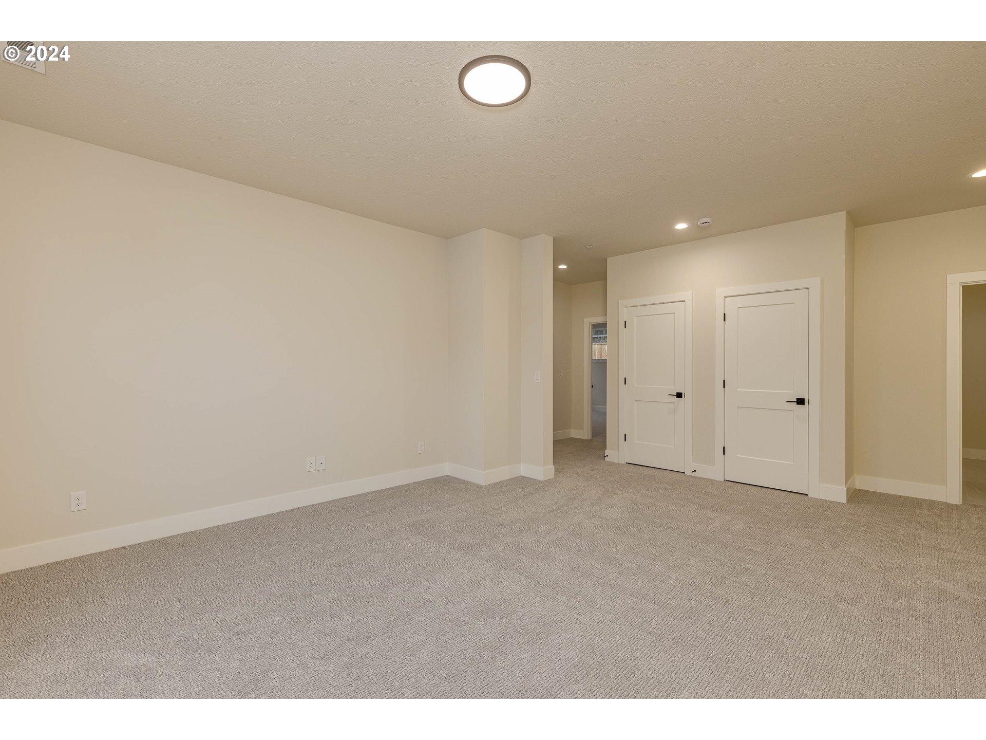 Newberg, Oregon 97132, United States, 3 Bedrooms Bedrooms, ,3 BathroomsBathrooms,Residential,Pending,44681