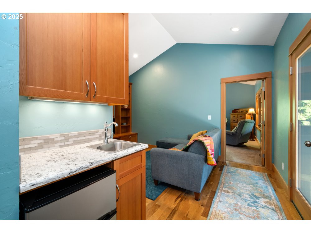 Bay City, Oregon 97107, United States, 3 Bedrooms Bedrooms, ,2 BathroomsBathrooms,Residential,Pending,108232