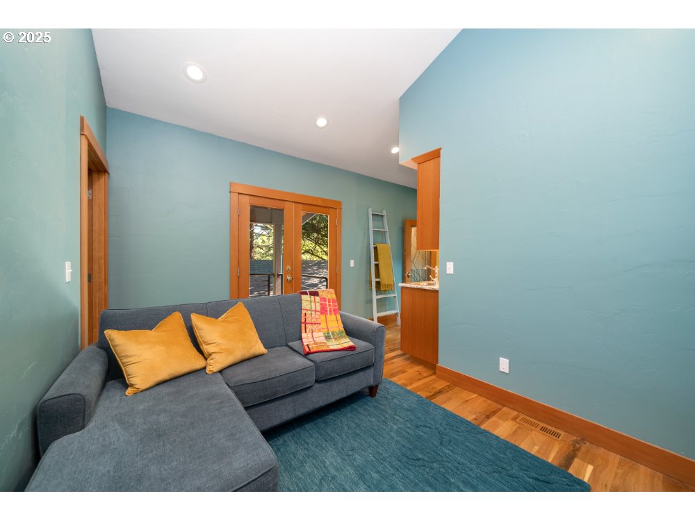 Bay City, Oregon 97107, United States, 3 Bedrooms Bedrooms, ,2 BathroomsBathrooms,Residential,Pending,108232