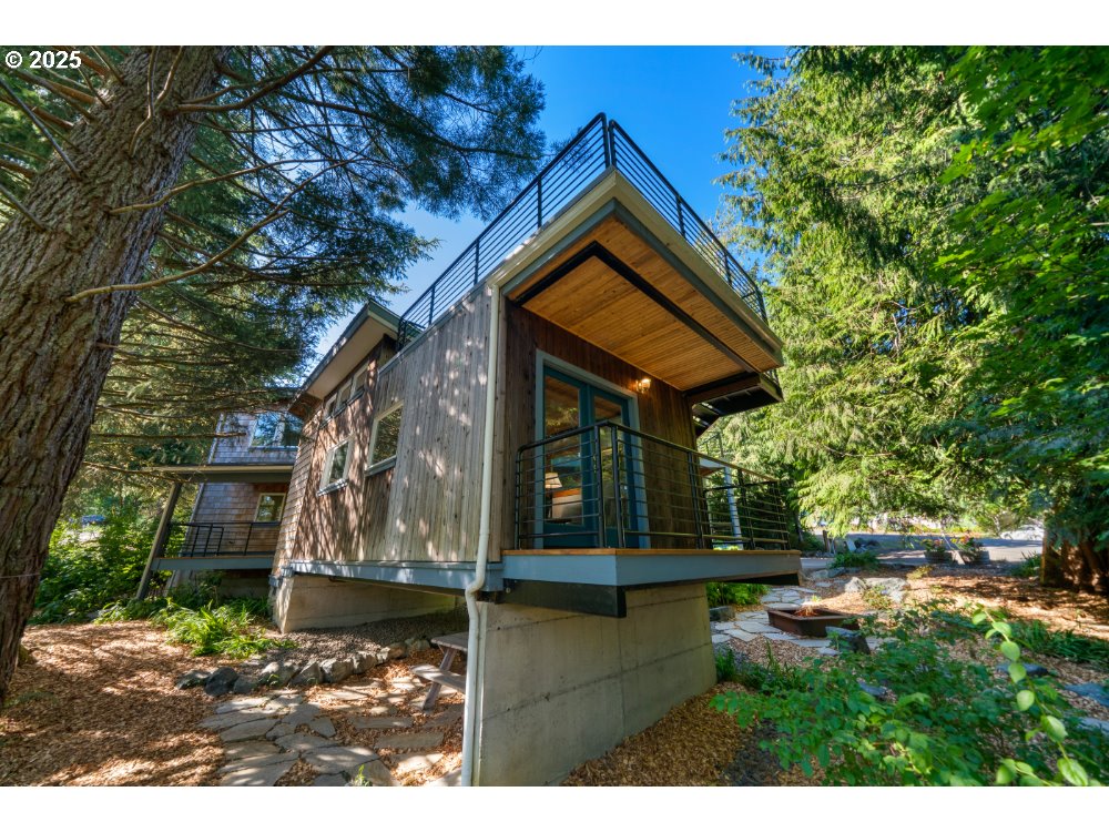 Bay City, Oregon 97107, United States, 3 Bedrooms Bedrooms, ,2 BathroomsBathrooms,Residential,Pending,108232