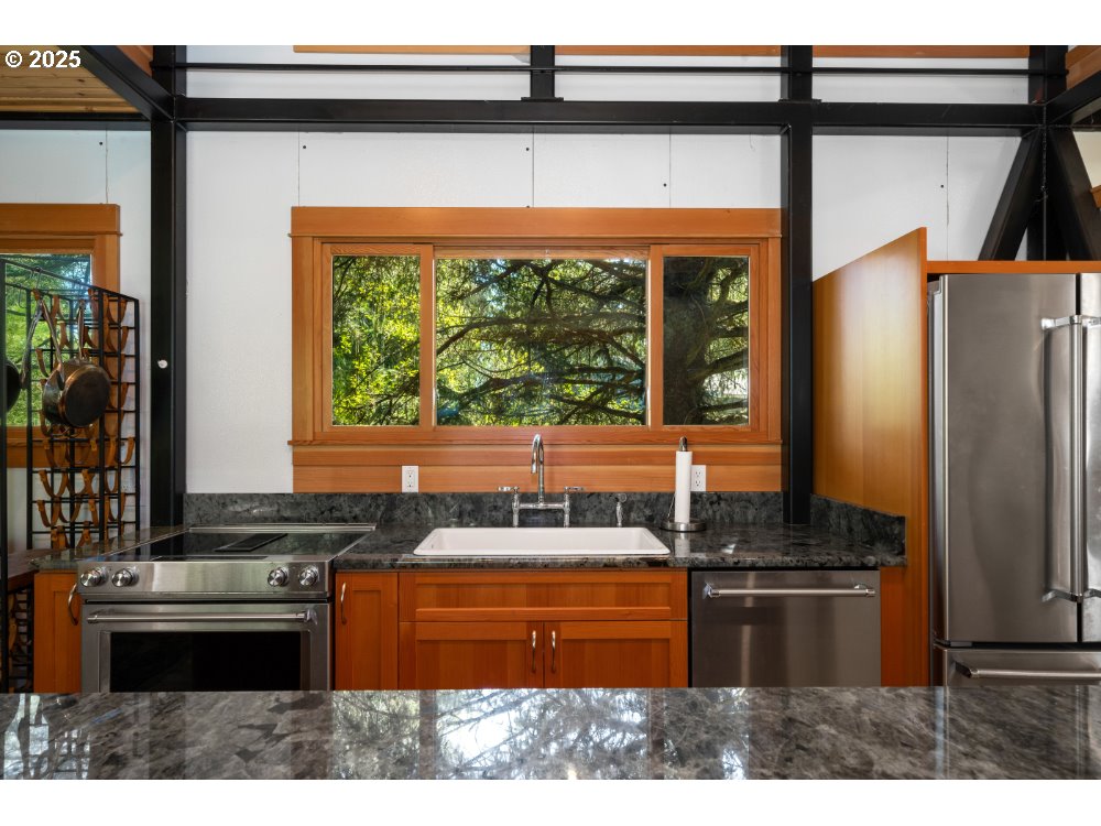 Bay City, Oregon 97107, United States, 3 Bedrooms Bedrooms, ,2 BathroomsBathrooms,Residential,Pending,108232