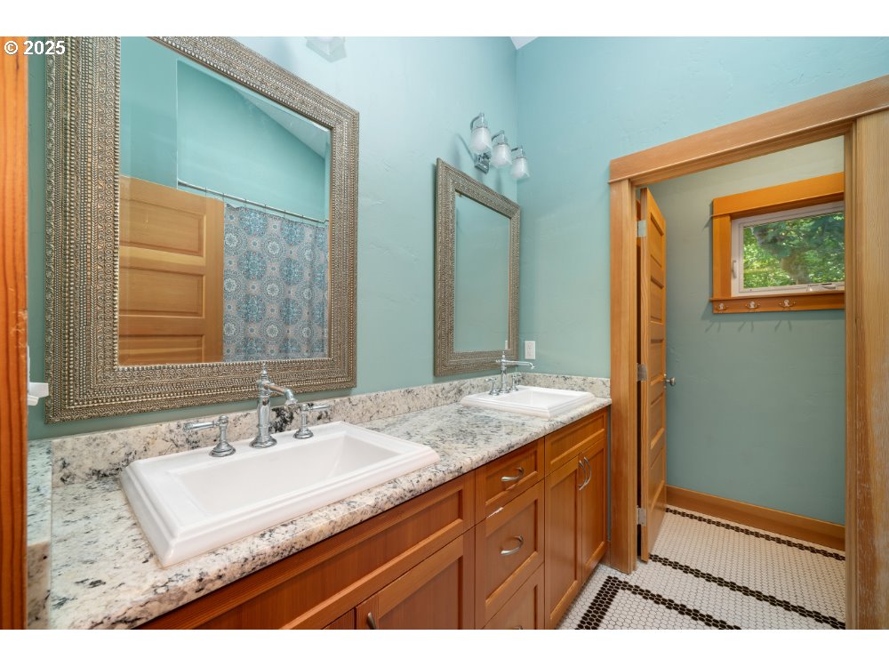 Bay City, Oregon 97107, United States, 3 Bedrooms Bedrooms, ,2 BathroomsBathrooms,Residential,Pending,108232