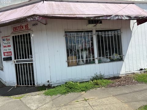 6800 NE SANDY BLVD Portland OR 97213