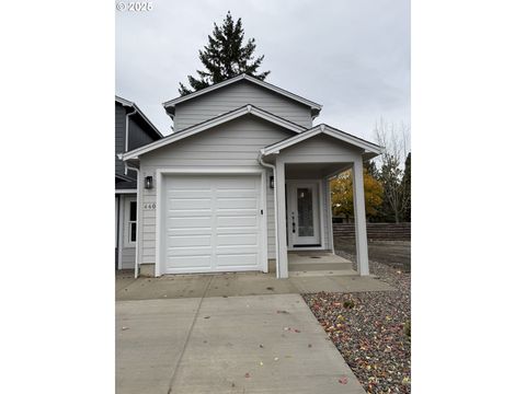 440 W HARRISON ST Roseburg OR 97471