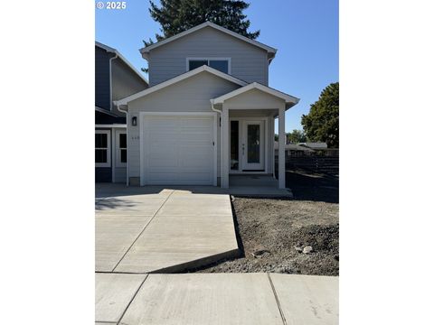 440 W HARRISON ST Roseburg OR 97471