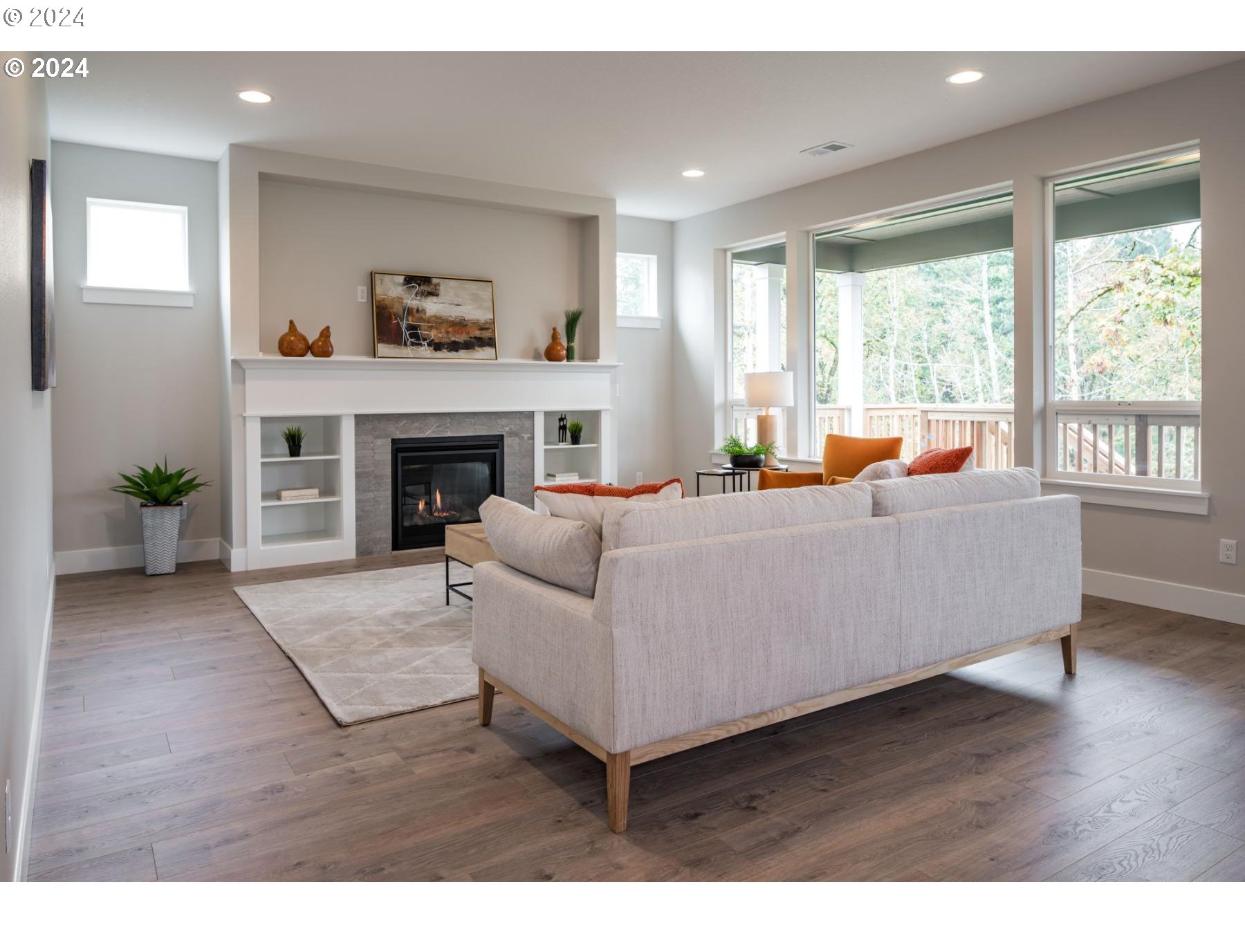 Gresham, Oregon 97080, United States, 5 Bedrooms Bedrooms, ,4 BathroomsBathrooms,Residential,Pending,28001