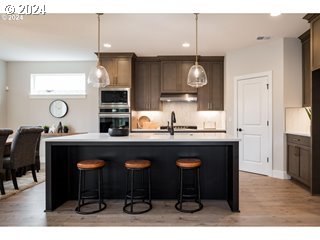 Gresham, Oregon 97080, United States, 5 Bedrooms Bedrooms, ,4 BathroomsBathrooms,Residential,Pending,28001