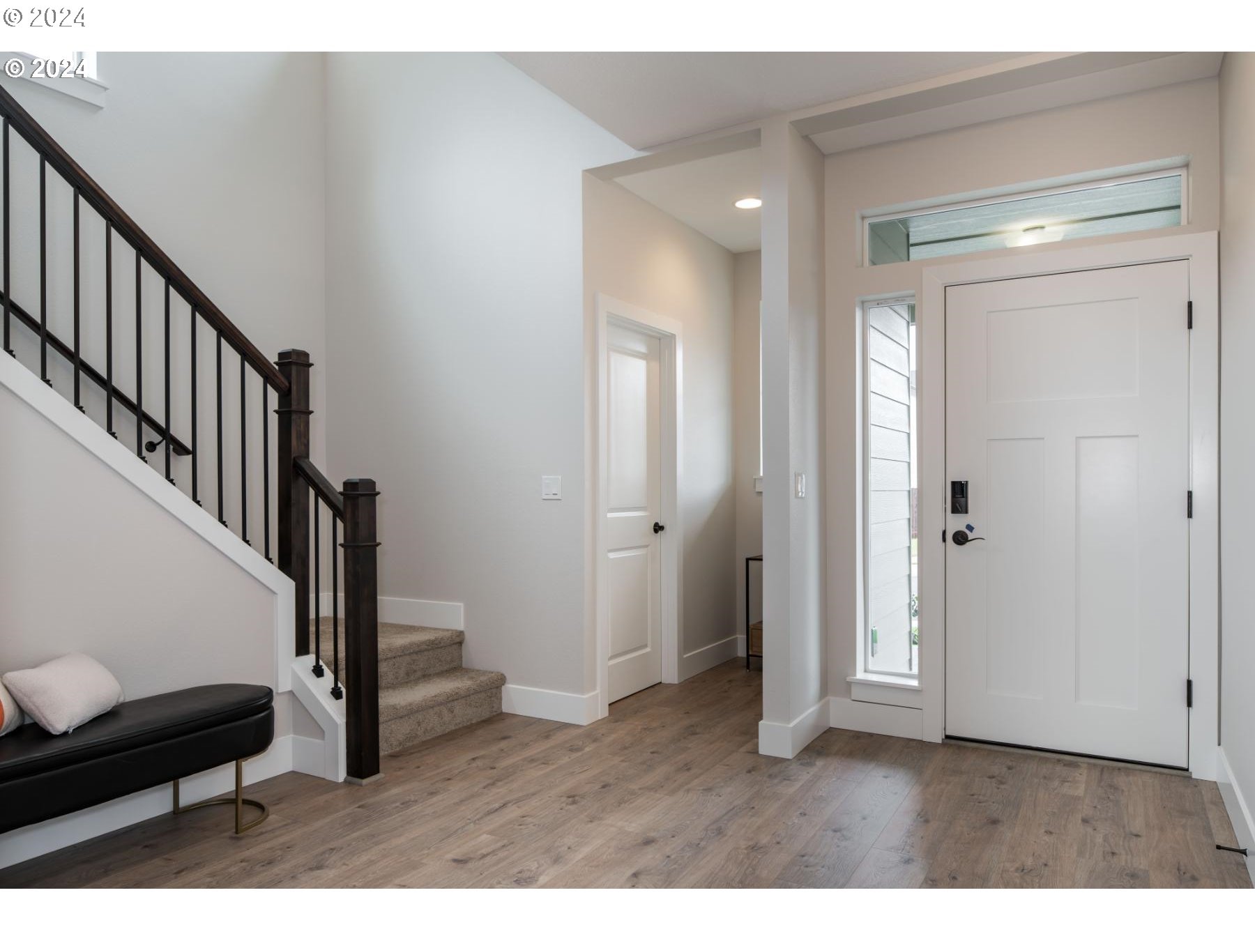 Gresham, Oregon 97080, United States, 5 Bedrooms Bedrooms, ,4 BathroomsBathrooms,Residential,Pending,28001