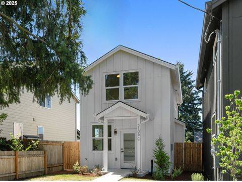 3106 SE 79th C Portland OR 97206