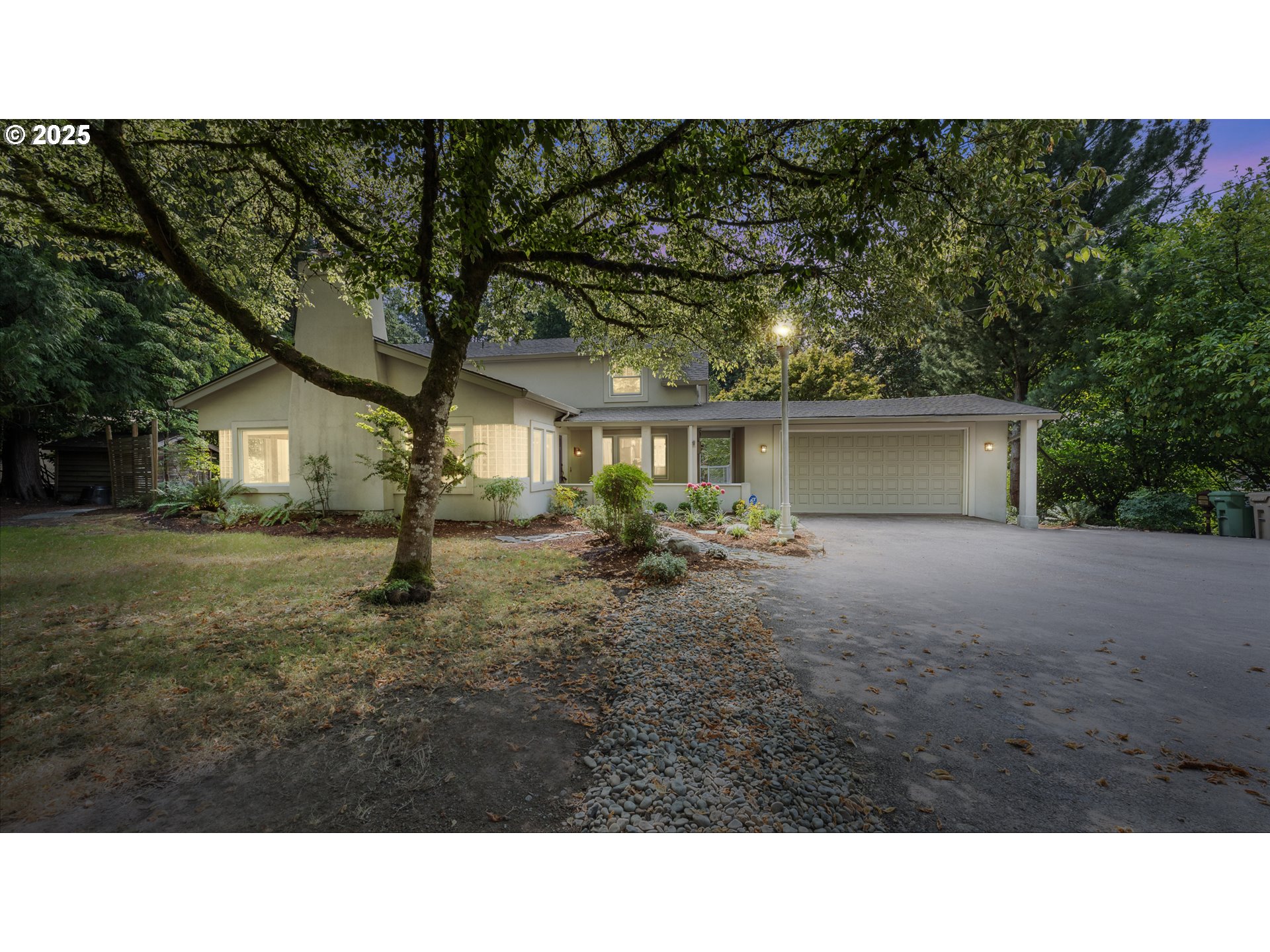 1604 COUNTRY CLUB RD