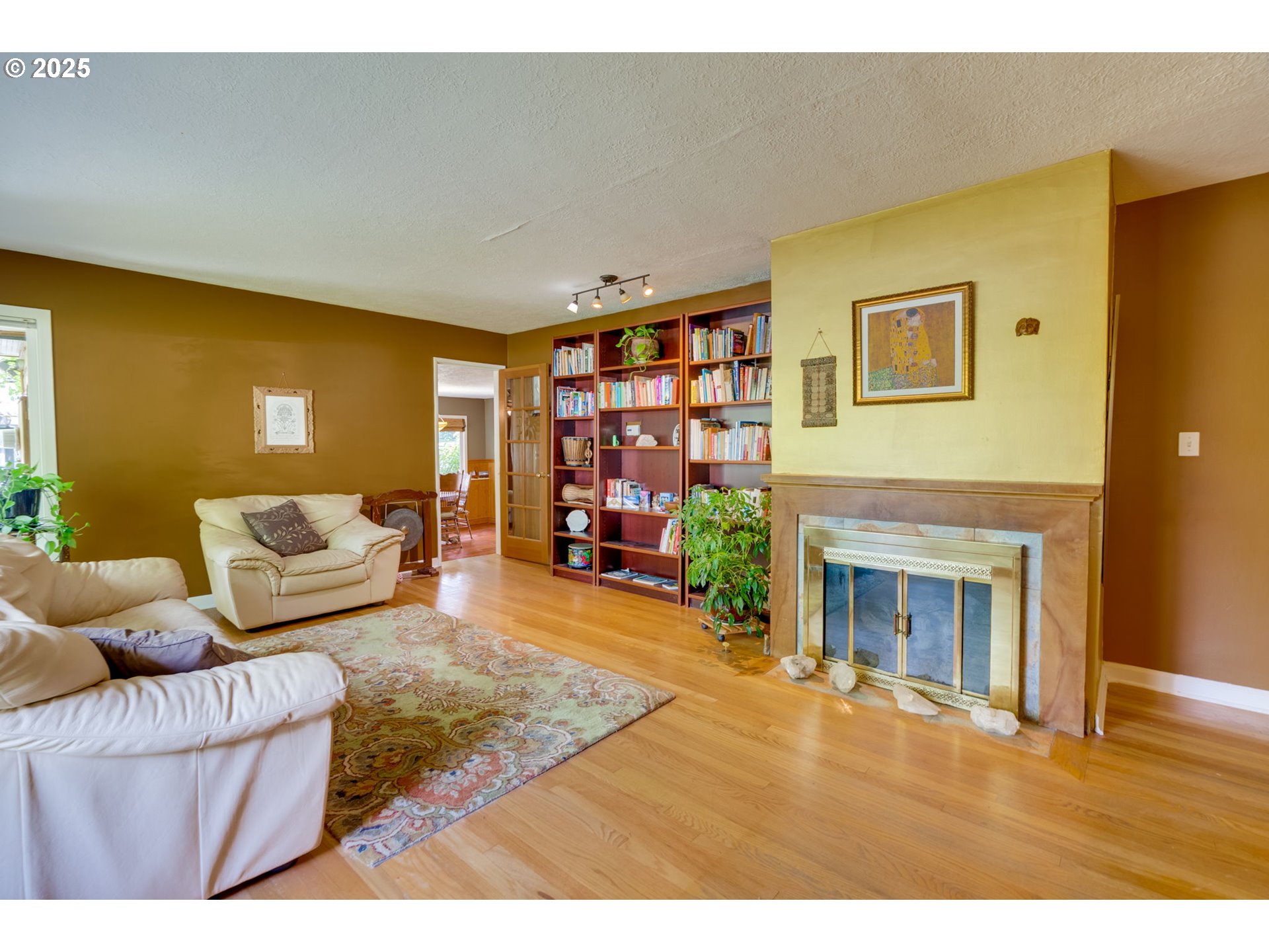5040 SW Iowa ST