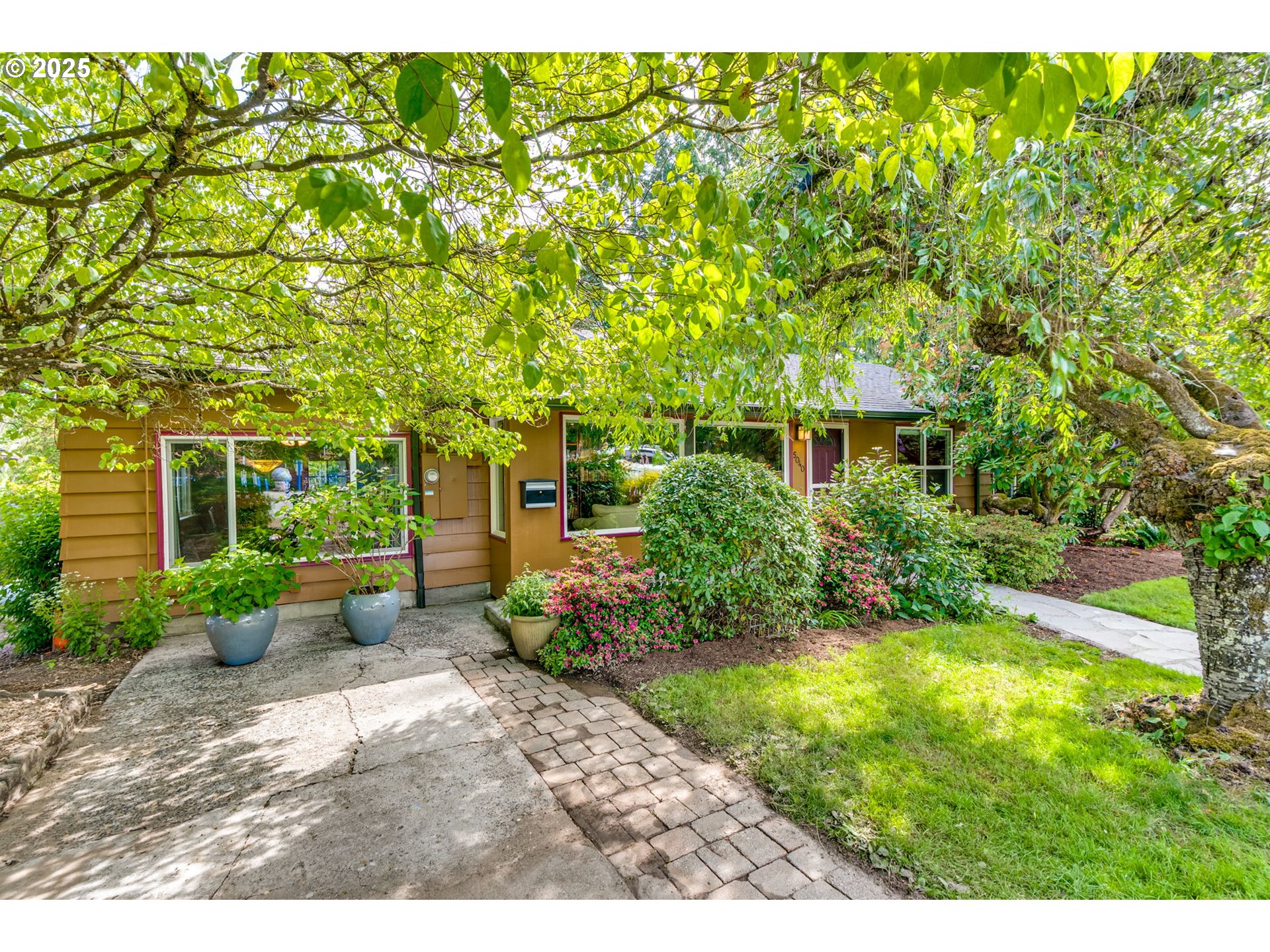 5040 SW Iowa ST