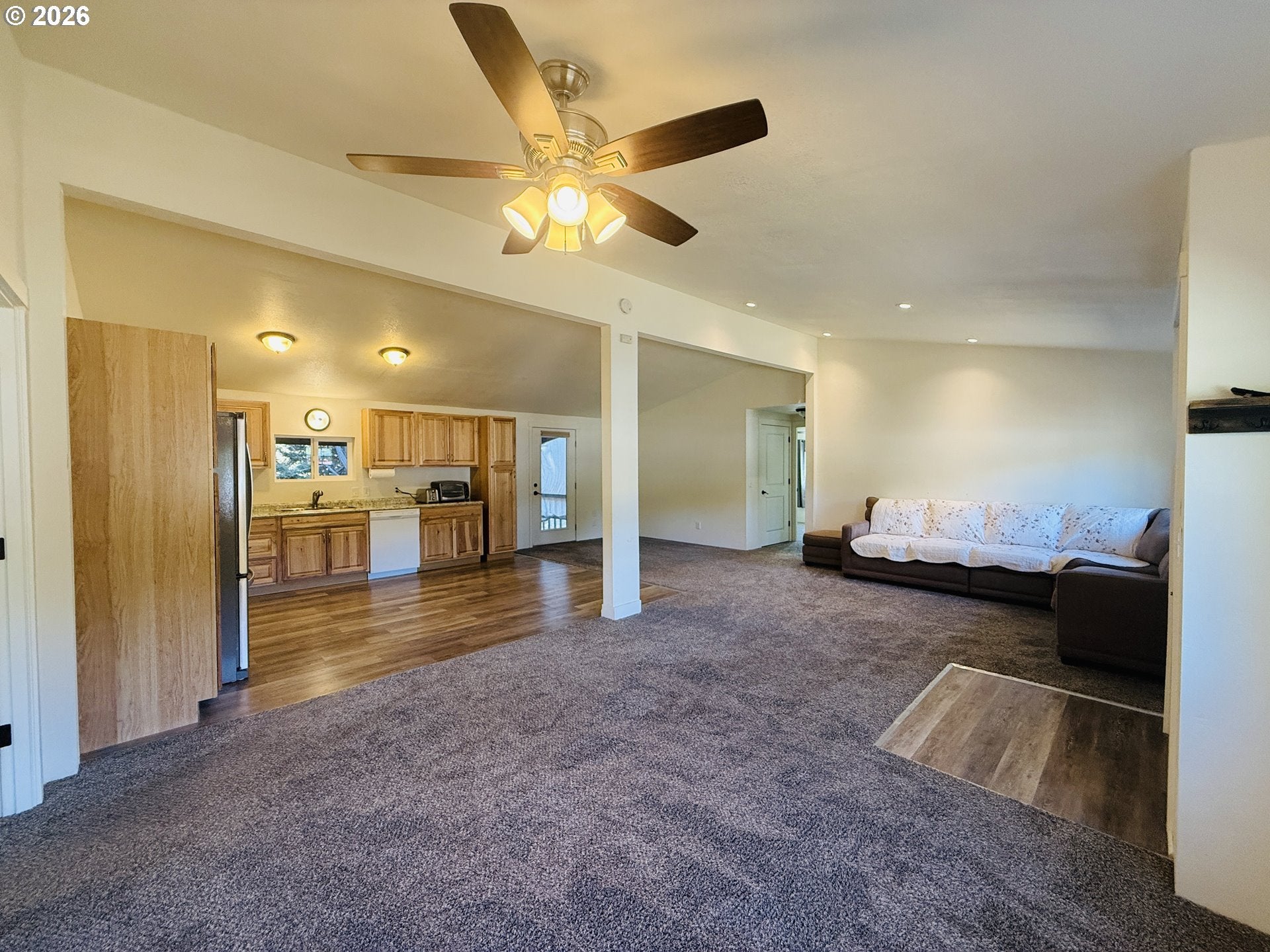 107 GADDIS LN