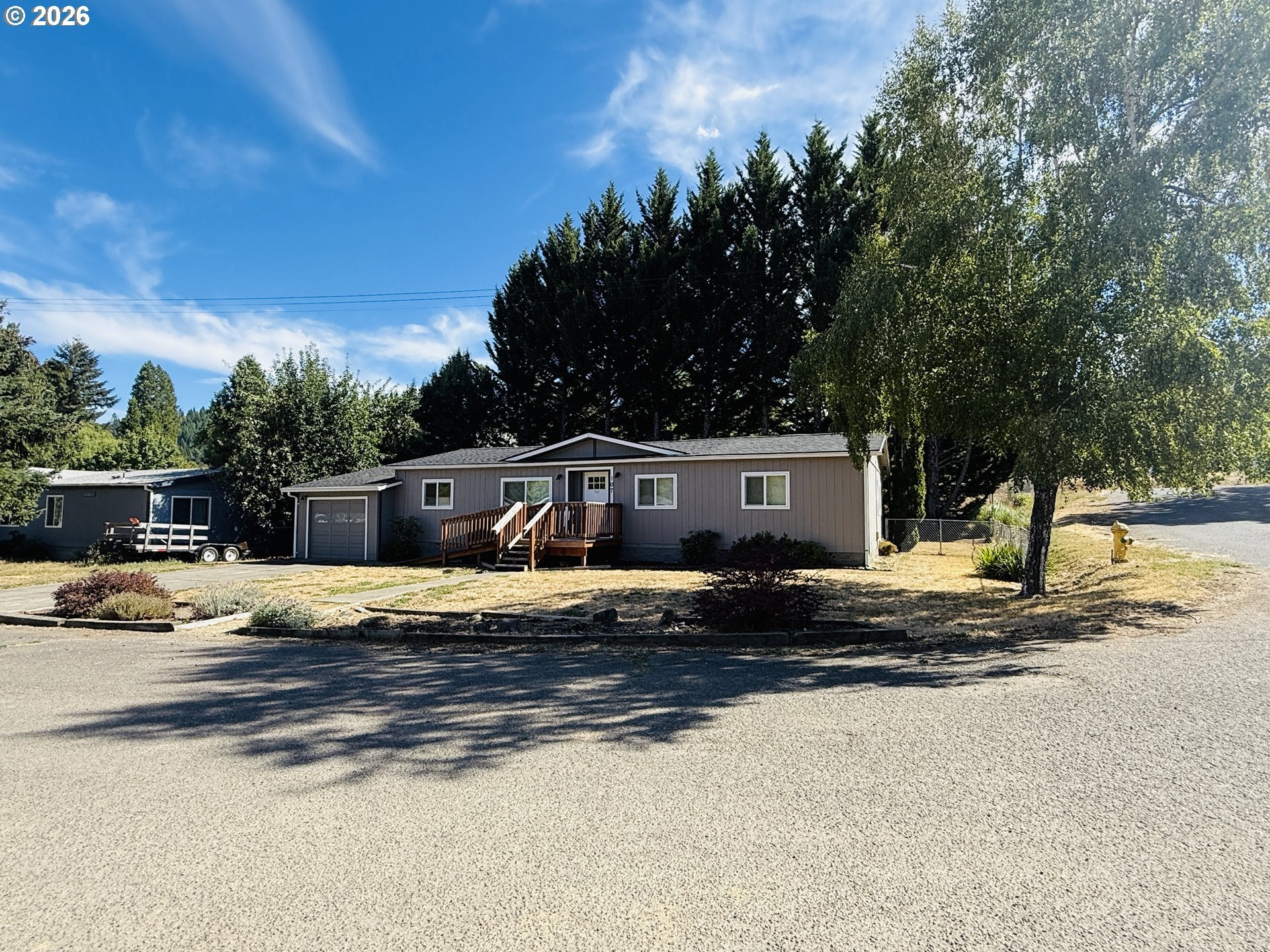 107 GADDIS LN