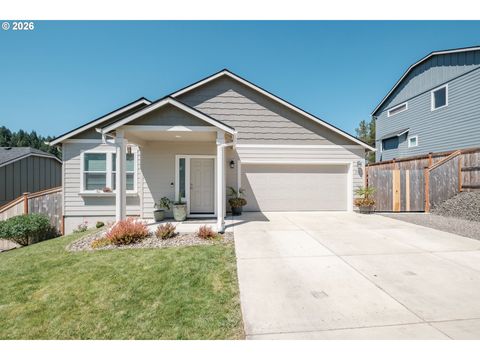 Photo of 207 Rockcrest Dr, Lowell, OR 97452 (MLS # 627410040)