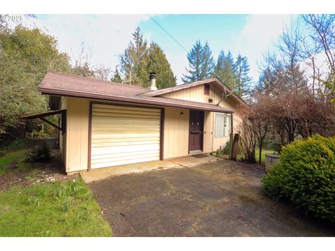 A home in Coquille