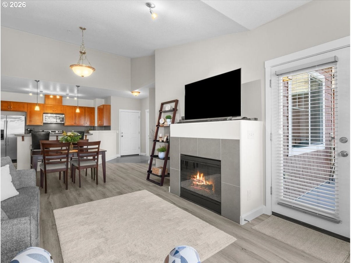 615 NW LOST SPRINGS TER 404