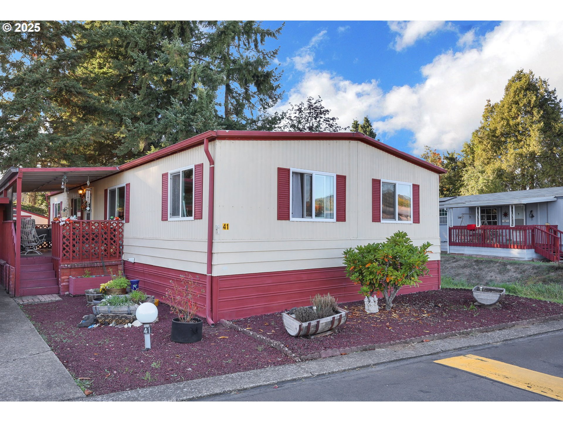2150 LAURA ST 41