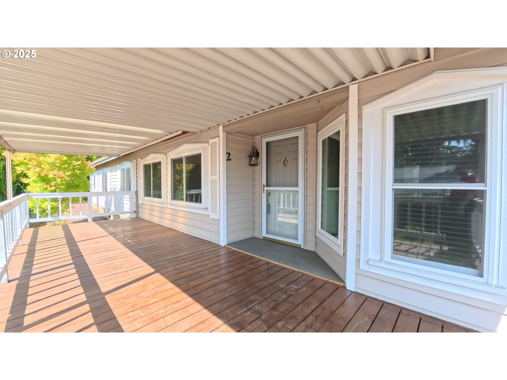 2120 ROBINS LN 2