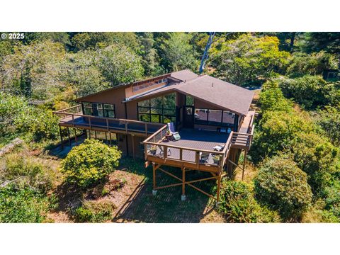 705 OHIO AVE NE Bandon OR 97411