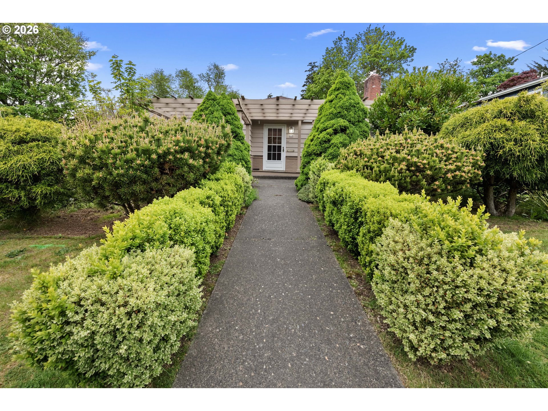 228 Kensington AVE