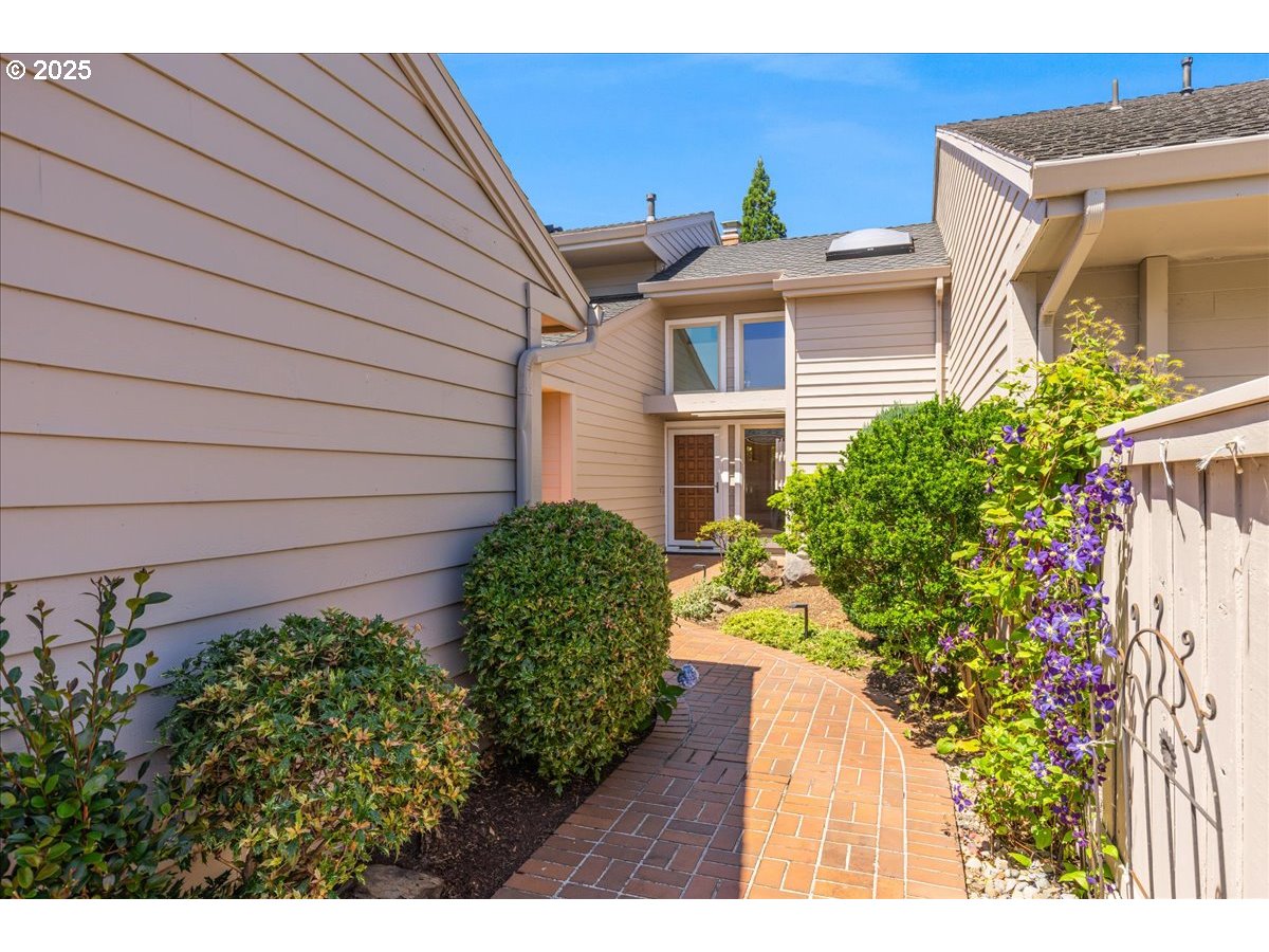 7725 SW ARBOR LAKE CT