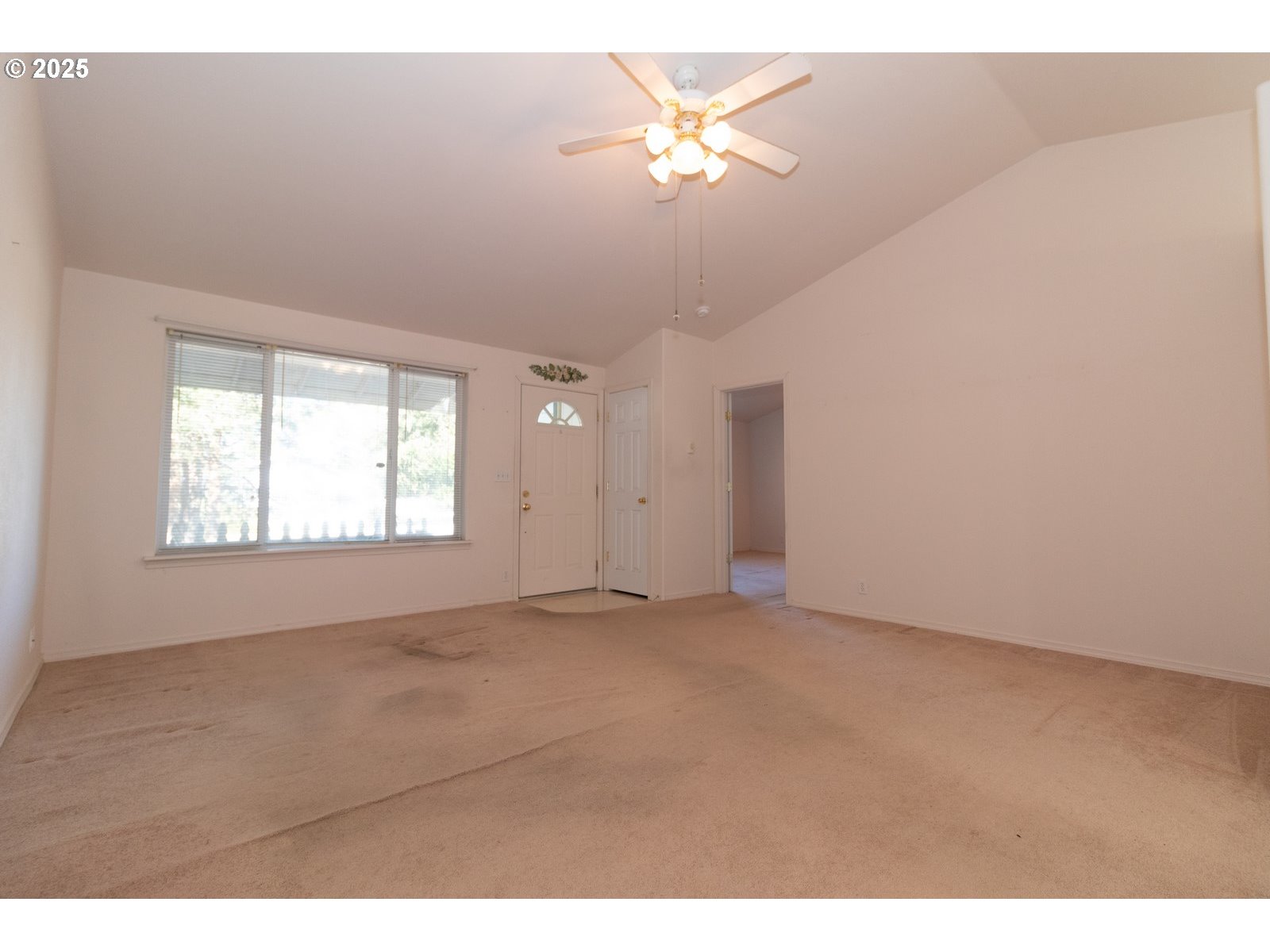 Florence, Oregon 97439, United States, 3 Bedrooms Bedrooms, ,2 BathroomsBathrooms,Residential,Pending,5661